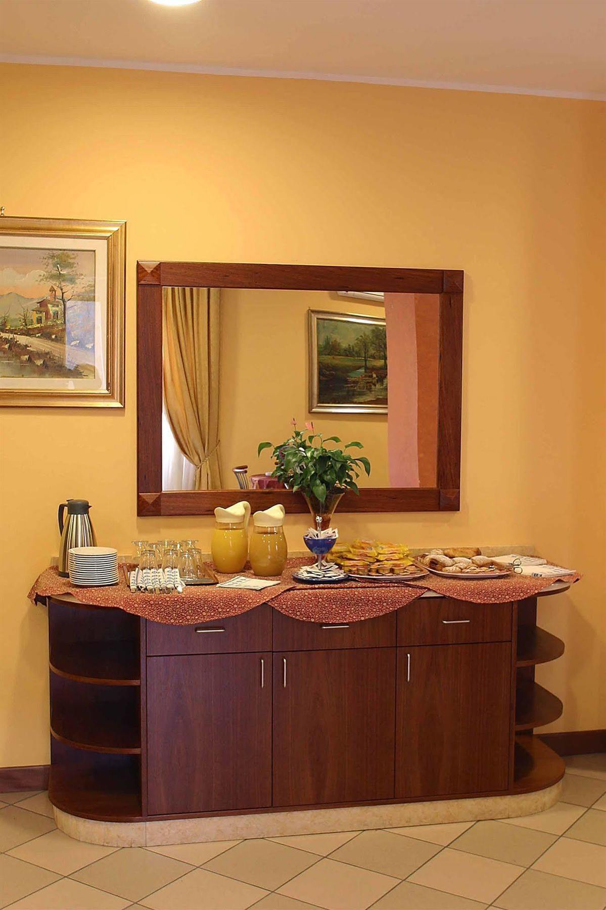 Hotel York 2*